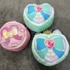 最終値下げ！わんだふるぷりきゅあクッションポーチ×3の画像