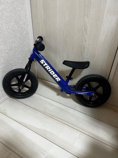 ストライダー　青　子供　幼児　自転車