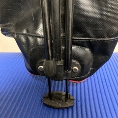 キャディバッグとセルフスタンドバッグのセットの画像