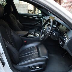 検査7年11月523d Mスポーツ ディーゼルターボ/パノラマルーフ/ブラックレザー/ハーマンカードン/ナビ/地デジ/360度カメラ/法人ワンオーナーの画像