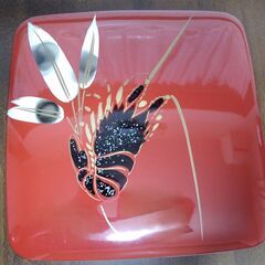 重箱 赤 約21cm x 21cm　おせちはもちろん、お弁当箱やお菓子入れにも 中古の画像