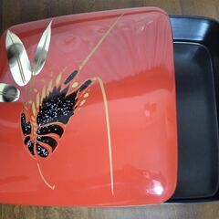 重箱 赤 約21cm x 21cm　おせちはもちろん、お弁当箱やお菓子入れにも 中古の画像