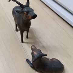 ★ブリキ？銅？★鹿の置物★手のひらサイズ2つセットの画像