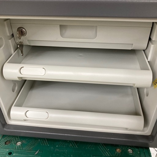 SentrySafe 耐火金庫　JA0806 ※中のプラスチックにヒビあり