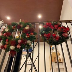 大きいクリスマスリース2つの画像