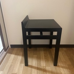 商談中　ドレッサー椅子　スツールの画像