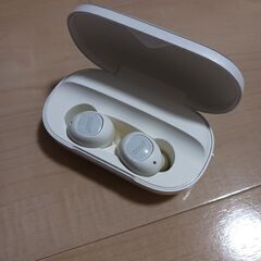 ワイヤレスイヤホン