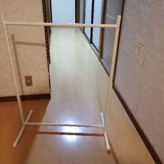 洋服かけ