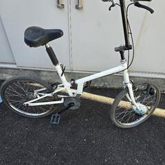 折りたたみ自転車の画像