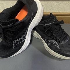ランニングシューズ saucony axon3 27cm