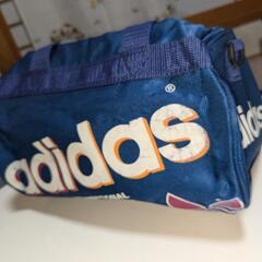 adidas　ミニバックの画像