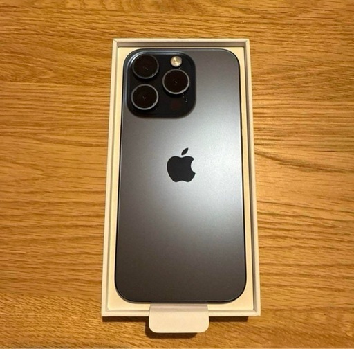iPhone 15 pro 128GB ブラックチタニウム\n