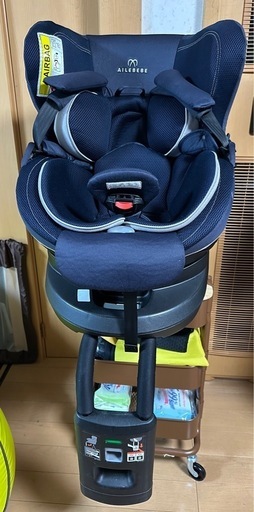 【年内引き取りのみの方限定価格】エールべべ・チャイルドシート ベビーミラー付き