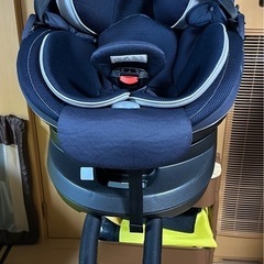 【年内引き取りのみの方限定価格】エールべべ・チャイルドシート ベ...