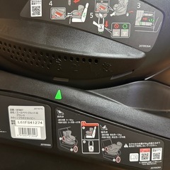 【年内引き取りのみの方限定価格】エールべべ・チャイルドシート ベビーミラー付きの画像