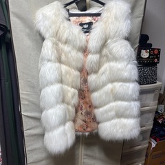 毛皮ホワイトベスト