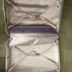 キャリーケースLサイズの画像