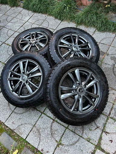 国産スタッドレス195/65r15  Wedsホイール