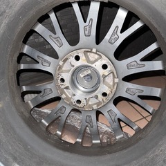 ファミリーカー、スタッドレスタイヤの画像