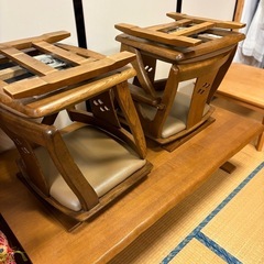 【引取り限定】椅子とテーブルセットの画像