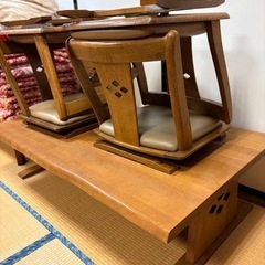 【引取り限定】椅子とテーブルセット