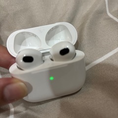 AirPods第３世代　ワイヤレスイヤホンApple