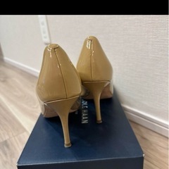 COLEHAANパンプスの画像