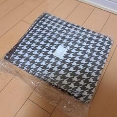 日ー41【未使用新品】折り畳み衣装ケース　3XLサイズ(特大)1個　千鳥格子模様の画像