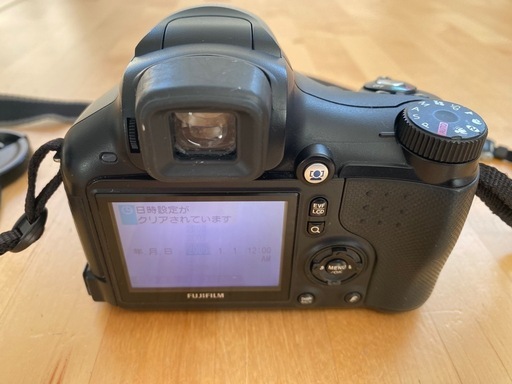 【引渡済】FUJIFILM finepix s6000fd (エネループ4本+充電器付)