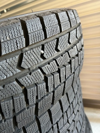 195/60R17 
スタッドレスタイヤ　　