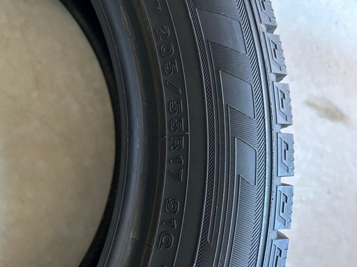 205/55R17  
スタッドレスタイヤ 