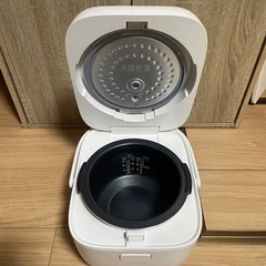 炊飯器　3合炊き　TAG labelの画像