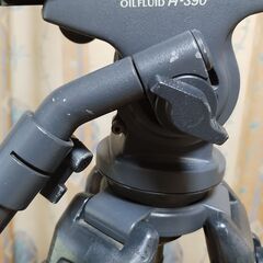 （中古）ダイワ業務用三脚　H390 （中古）三脚アダプター　Panasonic　SHAN-TM700の画像