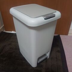 ニトリ 2WAYペダル ゴミ箱10L