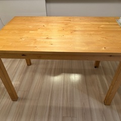 IKEA ダイニングテーブル　木製の画像