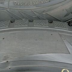 冬16インチ【富山】アルファード エスティマ C-HR カローラクロス エクストレイル【富山市 手渡しOK】215/65R16 日本製 トーヨー 中古4本の画像
