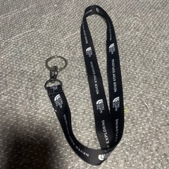 本日引き取り可能な方優先です。ノースフェイス　　首掛け 