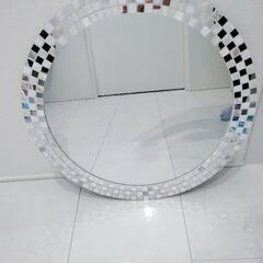 シェル丸型壁掛け鏡の画像