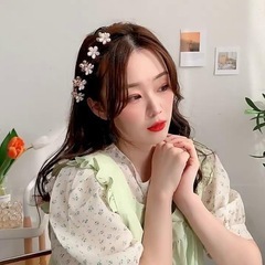 フラワーヘアクリップピンク花バンスクリップヘアアレンジ結婚式成人式の画像