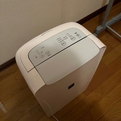 衣類乾燥除湿機　SHARP CV-J71Wの画像