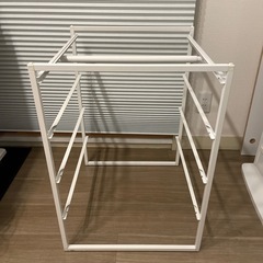 IKEA ヨナクセル フレームのみ ハンガーレール付きの画像