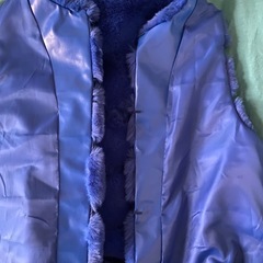 🟦高級エコファーベスト ジレ ショッキングブルー ほぼ新品🟦の画像