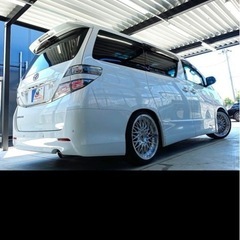 ベルファイヤーの画像