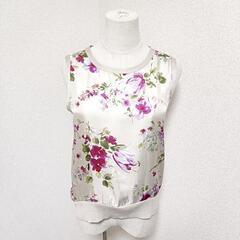 23区 美品 ラウンドネックノースリーブニット 花柄 シルク綿混...