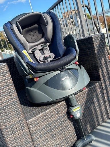 チャイルドシート Aprica Deaturn+ サンシェード付き！　新生児-4才頃