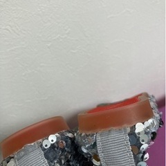 新品　スパンコール靴　シルバー　ぺたんこ靴　22.5cm オケージョンにもの画像