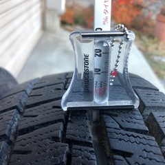 冬タイヤ ★ 155/65R13 ★ バリ山4本組 ★ PCD100と114.3のマルチホイール付き ★ 軽自動車 コンパクトカー用の画像