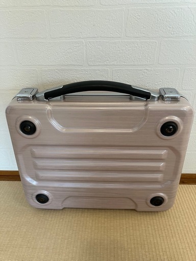 【受付終了】アタッシュケース　マルエム