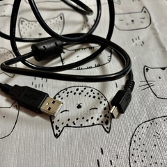 アカイ MIDIキーボード 25鍵 コンパクトサイズ 中古　作動状態良好。の画像