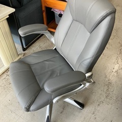 K2412-296 オフィスコム オフィスチェア レクアス グレー 可動肘付き キズ汚れ剥がれ有り③の画像